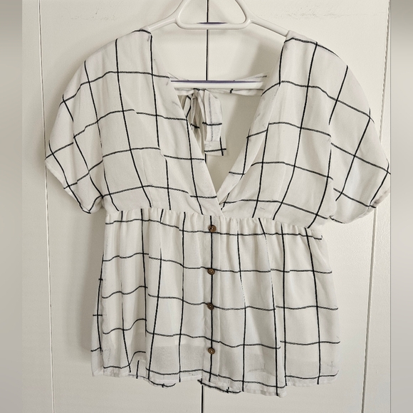 HYFVE Deep V Top - Picture 1 of 8